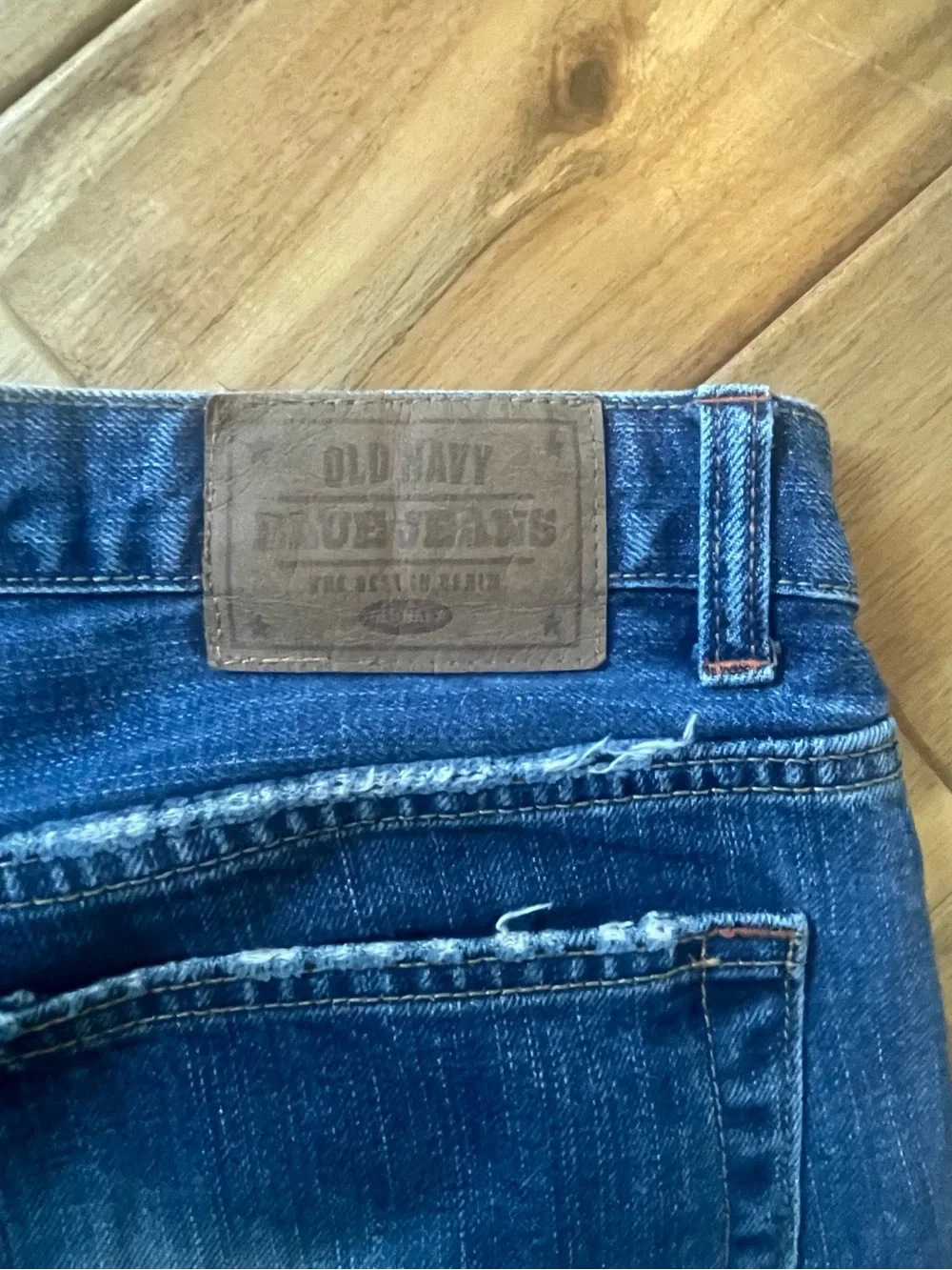 Old Navy Men's Washed Blue Relaxed Straight Jeans